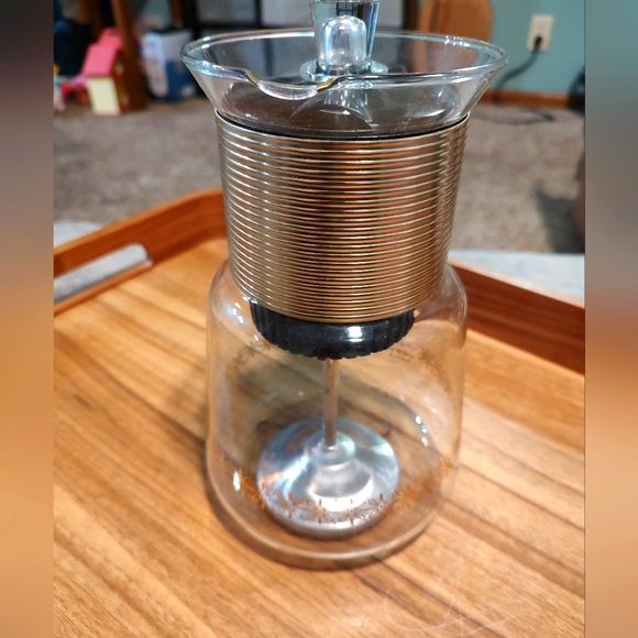 Vintage MCM Cory 8 cup coffee maker / pot / carafe - Picture 3 of 15